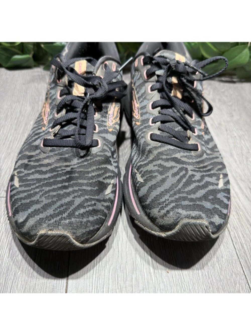 Brooks Ghost 15 Womens Size 10 Black Pink Beige Athletic Running Shoes Sneakers - Picture 3 of 11